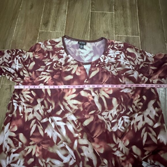 Catherines Black Label Womens 1X Red Floral Long Sleeves Keyhole Neck Blouse - Picture 5 of 8